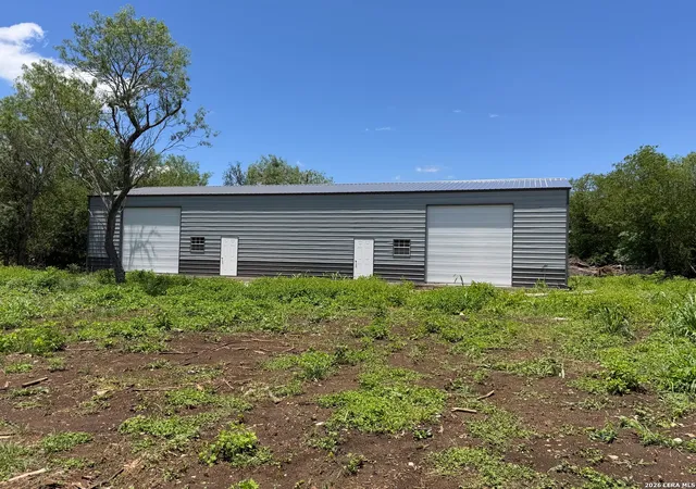 Photo 3 of House for sale at 280 Caney Crk Rd, New Braunfels, TX 78130 | MLS# 1969364 | Listing updated on 2026-07-14