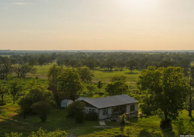 3rd image of 430 Watts Rd, Kingsbury, TX 78638 | MLS# 1969372