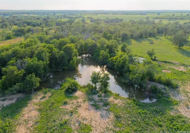 4th image of 430 Watts Rd, Kingsbury, TX 78638 | MLS# 1969372