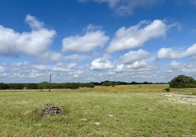5th image of 165 Sanctuary Ln, Von Ormy, TX 78073 | MLS# 1969375