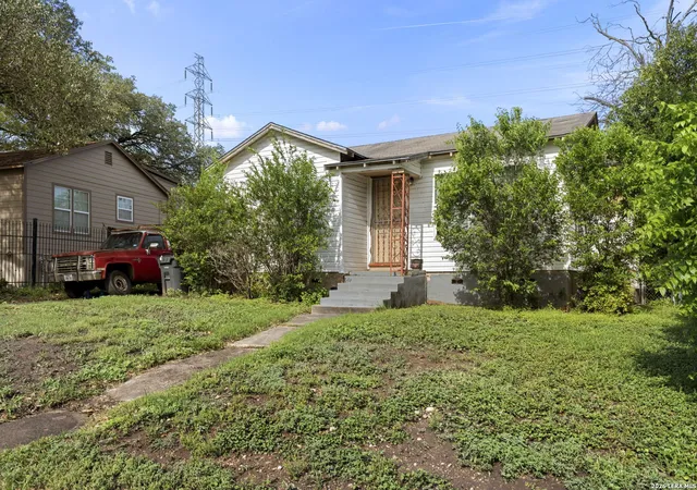 Homes for sale in San Antonio, TX | 211 Robeson Ave, San Antonio, TX 78220 | MLS# 1969379