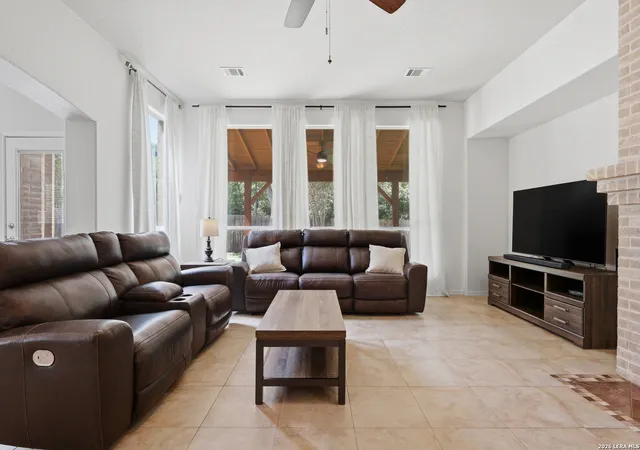 Photo 4 of Sale Pending at 510 Senna Trl, San Antonio, TX 78256 | MLS# 1969436 | Listing updated on 2026-08-03