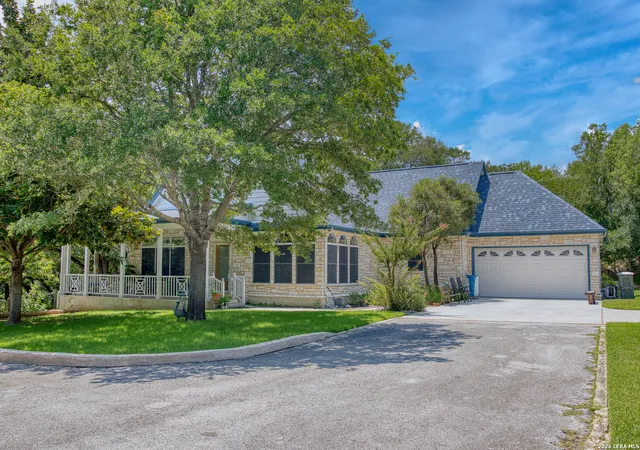 Photo 3 of Single family home for sale at 107 Stageline Dr, Kyle, TX 78640 | MLS# 1969452 | Listing updated on 2026-08-18