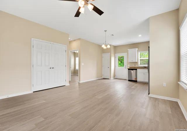 Photo 3 of Sale Pending at 611 Villa Linda, San Antonio, TX 78237 | MLS# 1969468 | Listing updated on 2026-09-08