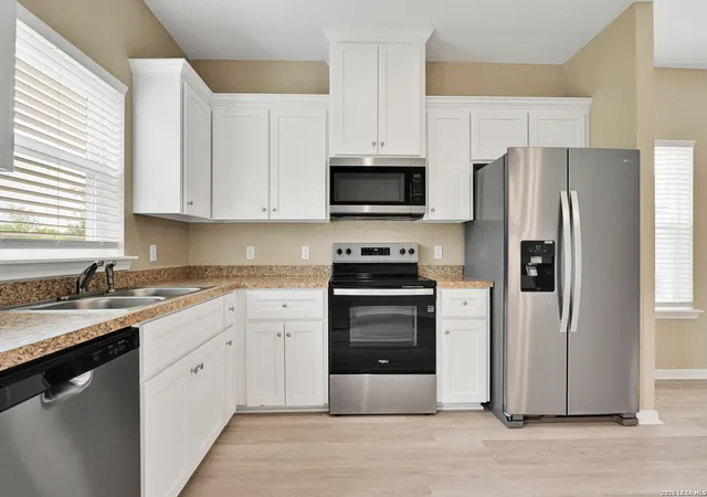 Photo 4 of Sale Pending at 611 Villa Linda, San Antonio, TX 78237 | MLS# 1969468 | Listing updated on 2026-09-08
