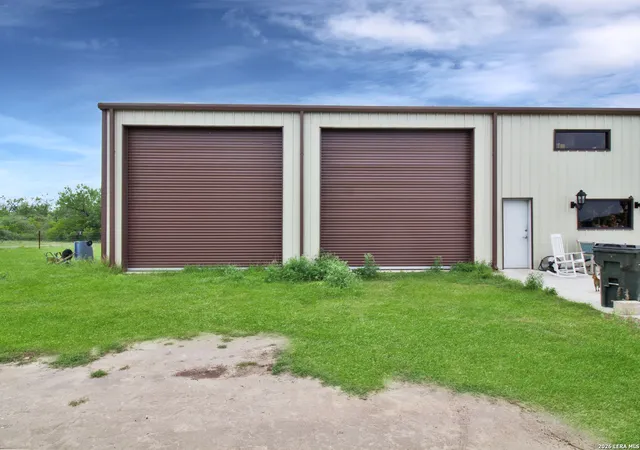 2nd image of 4225 Mineral Cemetery Rd, Beeville, TX 78102 | MLS# 1969471