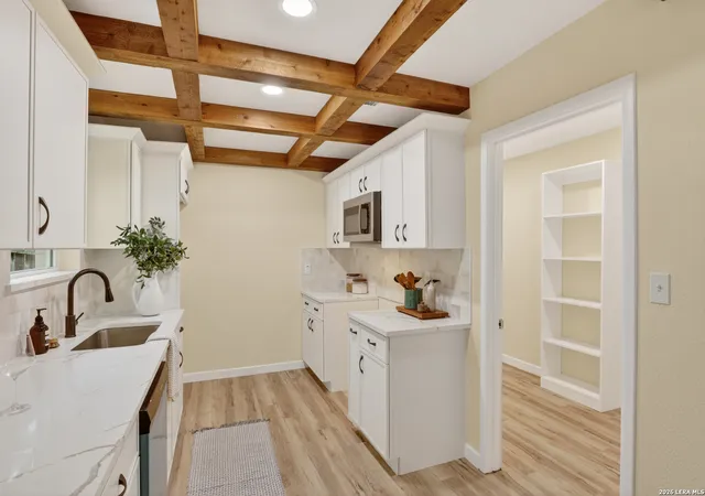 Photo 4 of Single family home for sale at 203 Haverlah Rd, Pleasanton, TX 78064 | MLS# 1969478 | Listing updated on 2026-06-15