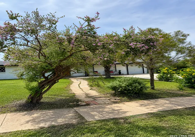 Photo 3 of Single family home for sale at 154 Mountain Valley St, San Antonio, TX 78227 | MLS# 1969513 | Listing updated on 2026-09-12