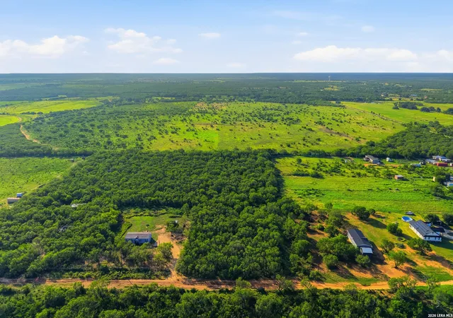 11th image of 162 Pr Heavens Ln, Jourdanton, TX 78026 | MLS# 1969655
