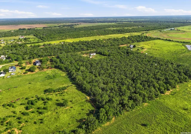 4th image of 162 Pr Heavens Ln, Jourdanton, TX 78026 | MLS# 1969655
