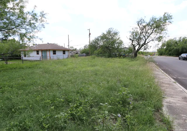 Photo 3 of Land for sale at 126 Surrels Ave, San Antonio, TX 78228 | MLS# 1969664 | Listing updated on 2026-08-08
