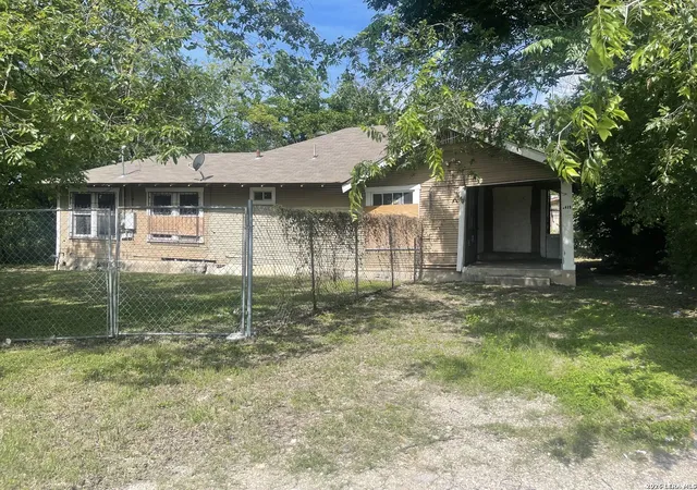 1st image of 2411 S Zarzamora St, San Antonio, TX 78207 | MLS# 1969665