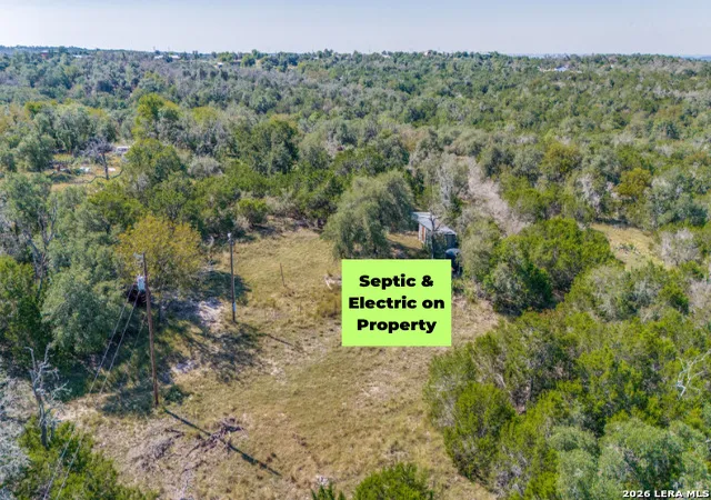 4th image of 112 Ulmus Rd, Fredericksburg, TX 78624 | MLS# 1969673