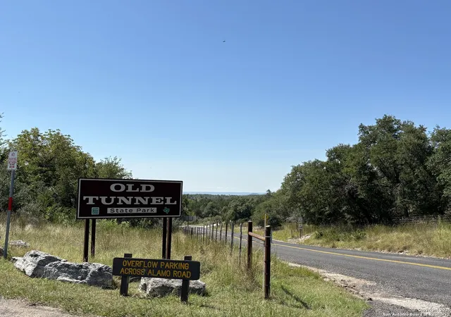 12th image of 112 Ulmus Rd, Fredericksburg, TX 78624 | MLS# 1969673