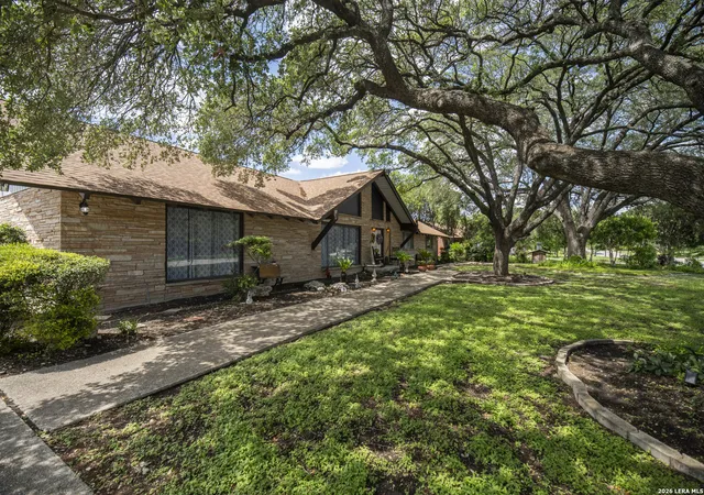 Photo 2 of Single family home for sale at 101 Glentower Dr, San Antonio, TX 78213 | MLS# 1969696 | Listing updated on 2026-06-05