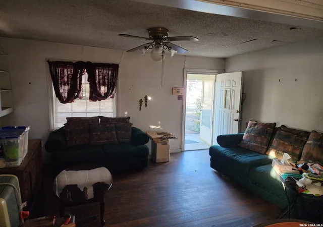 3rd image of 706 W Lullwood, San Antonio, TX 78212 | MLS# 1969744
