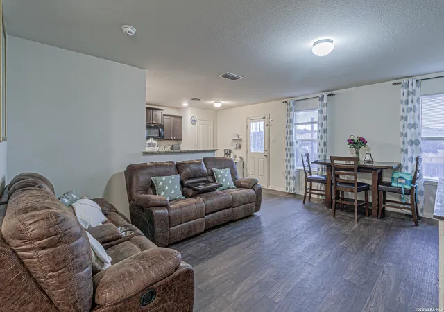 3rd image of 2831 Lavender Mdw, San Antonio, TX 78222 | MLS# 1969745
