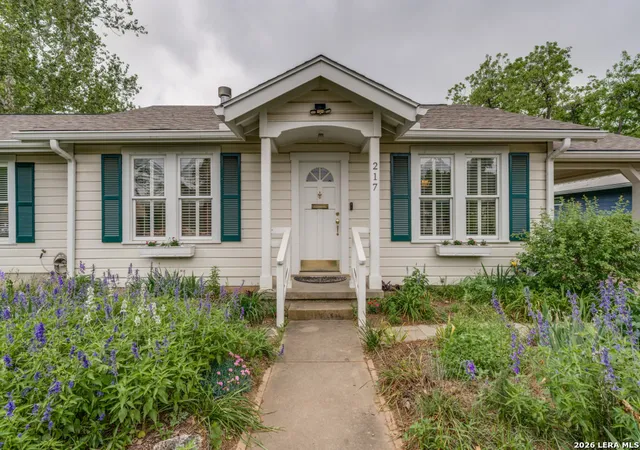Photo 3 of Single family home for sale at 217 W Morse St, Fredericksburg, TX 78624 | MLS# 1969753 | Listing updated on 2026-08-25