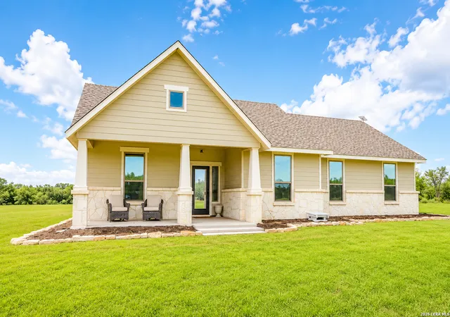 Homes for sale in Devine, TX | 3137 County Road 5710, Devine, TX 78016 | MLS# 1969765