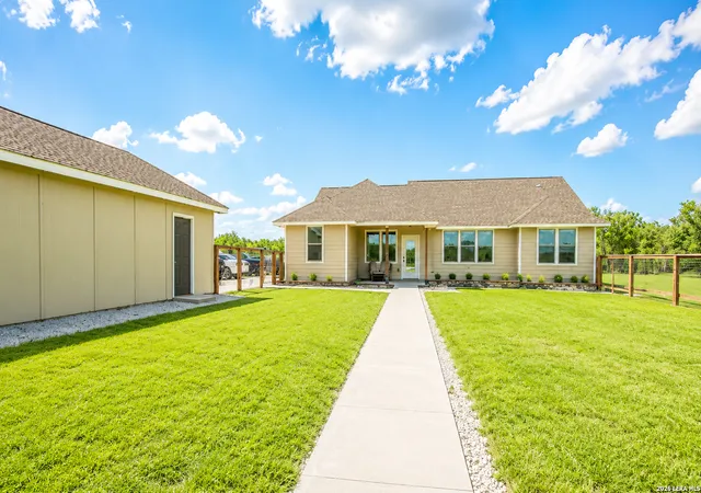 Homes for sale in Devine, TX | 3137 County Road 5710, Devine, TX 78016 | MLS# 1969765