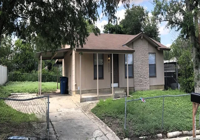 Photo 3 of Sale Pending at 6223 Slate Valley Dr, San Antonio, TX 78242 | MLS# 1969771 | Listing updated on 2026-09-15