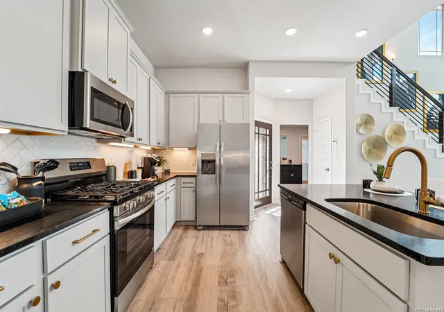 Photo 4 of Single family home for sale at 2346 Pink Pearl Dr, San Antonio, TX 78224 | MLS# 1969830 | Listing updated on 2026-07-20