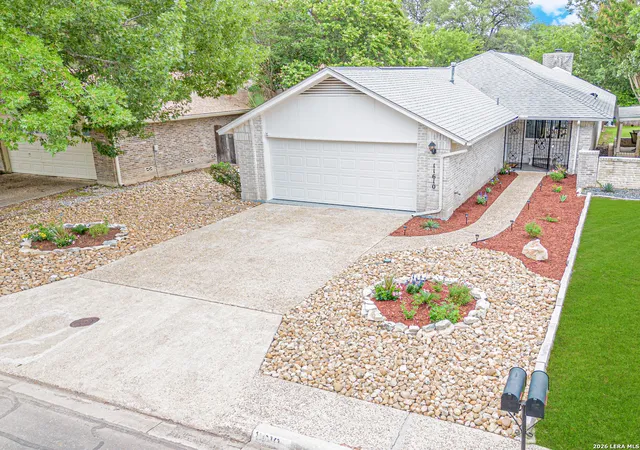 Homes for sale in San Antonio, TX | 11610 Whisper Trail St, San Antonio, TX 78230 | MLS# 1969882