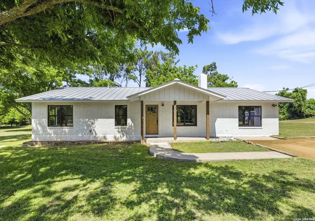 1st image of 125 W Lower Crabapple Rd, Fredericksburg, TX 78624 | MLS# 1969888