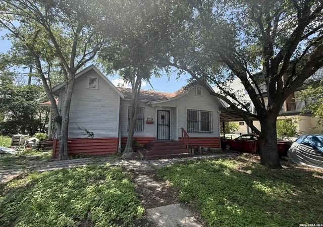 2nd image of 131 E Myrtle, San Antonio, TX 78212 | MLS# 1969958