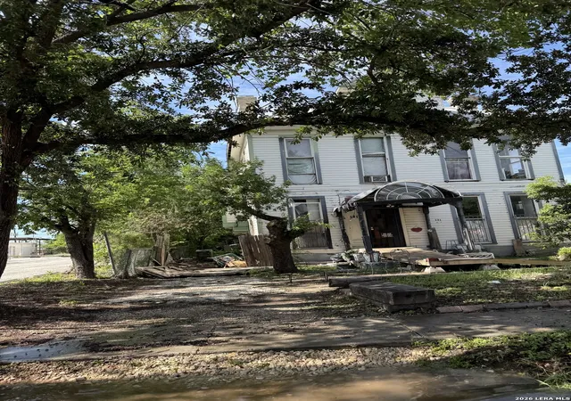 4th image of 131 E Myrtle, San Antonio, TX 78212 | MLS# 1969958