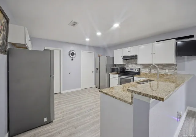 Photo 4 of Single family home for sale at 6322 Lake Superior St, San Antonio, TX 78222 | MLS# 1970091 | Listing updated on 2026-06-07
