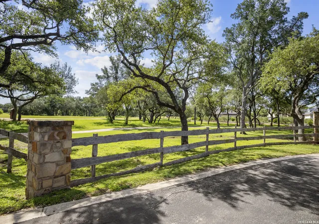 2nd image of 522 Carriage House, Spring Branch, TX 78070