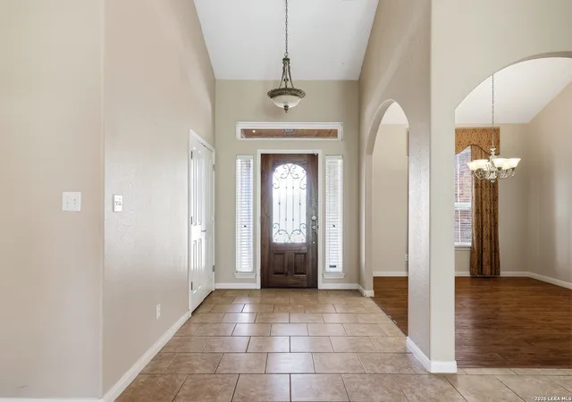 2nd image of 232 Edgewood Cir, Bandera, TX 78003 | MLS# 1970164