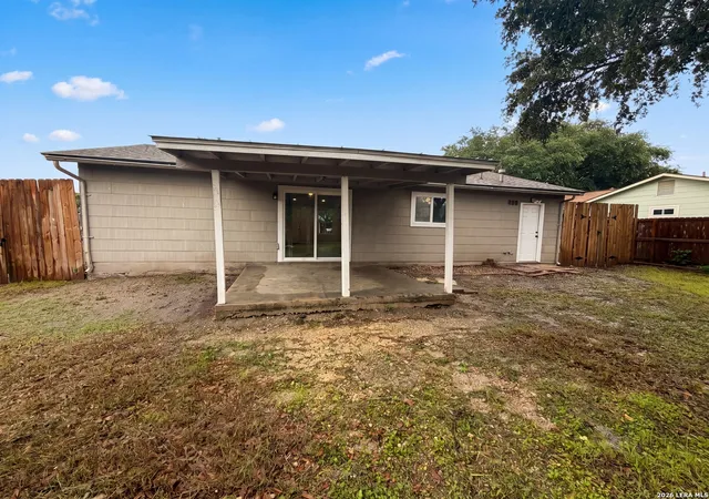 5th image of 3702 Autumn Ln, San Antonio, TX 78219 | MLS# 1970171