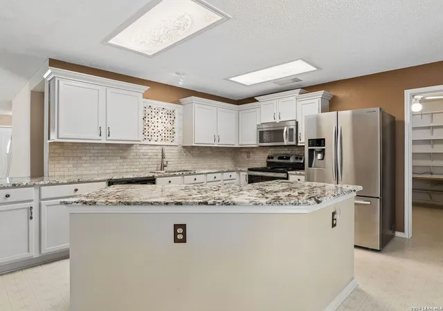 Photo 1 of Single family home for sale at 2138 Encanto Ridge, San Antonio, TX 78230 | MLS# 1970180 | Listing updated on 2026-09-10