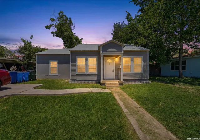 Photo 3 of Single family home for sale at 630 E Pine St, Seguin, TX 78155 | MLS# 1970187 | Listing updated on 2026-06-07