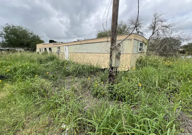 2nd image of 100 Bluewind, Poteet, TX 78065 | MLS# 1970189