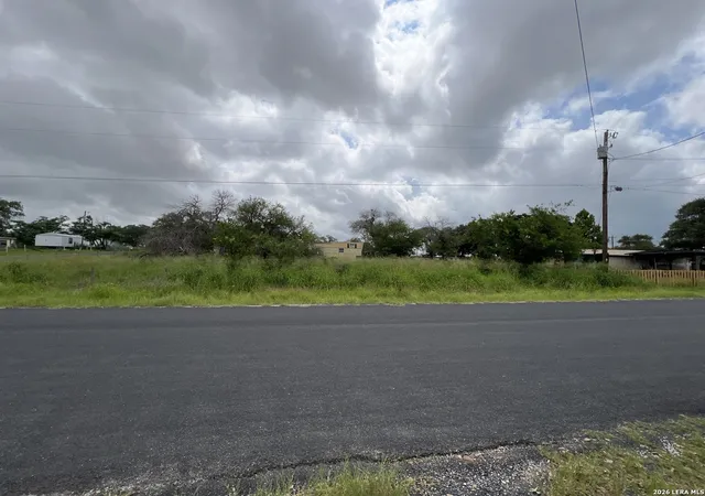 9th image of 100 Bluewind, Poteet, TX 78065 | MLS# 1970189
