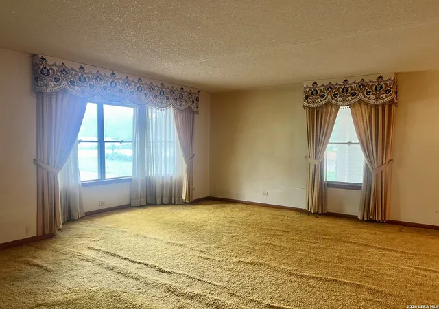 5th image of 364 School Dr, Poteet, TX 78065 | MLS# 1970194