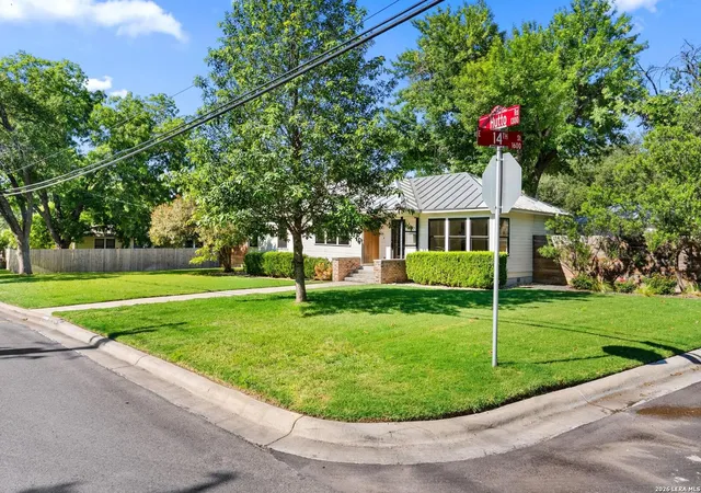 Photo 2 of Single family home for sale at 1402 Hutto Rd, Georgetown, TX 78626 | MLS# 1970262 | Listing updated on 2026-08-31