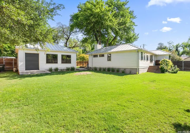 Photo 4 of Single family home for sale at 1402 Hutto Rd, Georgetown, TX 78626 | MLS# 1970262 | Listing updated on 2026-08-31