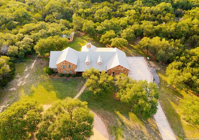 Photo 1 of Single family home for sale at 246 Stonebrook Rdg, New Braunfels, TX 78132 | MLS# 1970276 | Listing updated on 2026-09-16