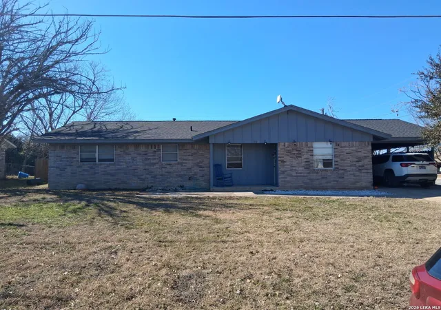 Photo 1 of Single family home for sale at 902 Georgetown, Lampasas, TX 76550 | MLS# 1970299 | Listing updated on 2026-05-27
