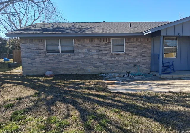 Photo 2 of Single family home for sale at 902 Georgetown, Lampasas, TX 76550 | MLS# 1970299 | Listing updated on 2026-05-27