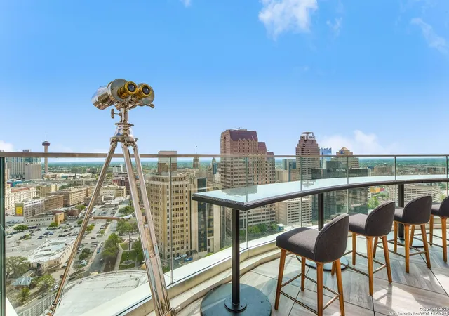 Photo 1 of Condo for sale at 123 Lexington #APT 1703, San Antonio, TX 78205 | MLS# 1970312 | Listing updated on 2026-08-02