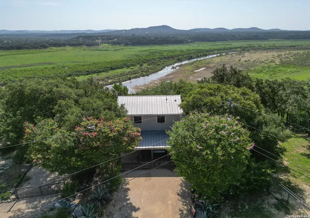 2nd image of 776 Grandview Circle, Bandera, TX 78003 | MLS# 1970317