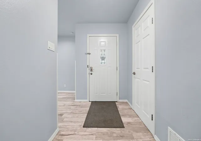 5th image of 5826 Castle Brook Dr, San Antonio, TX 78218 | MLS# 1970321