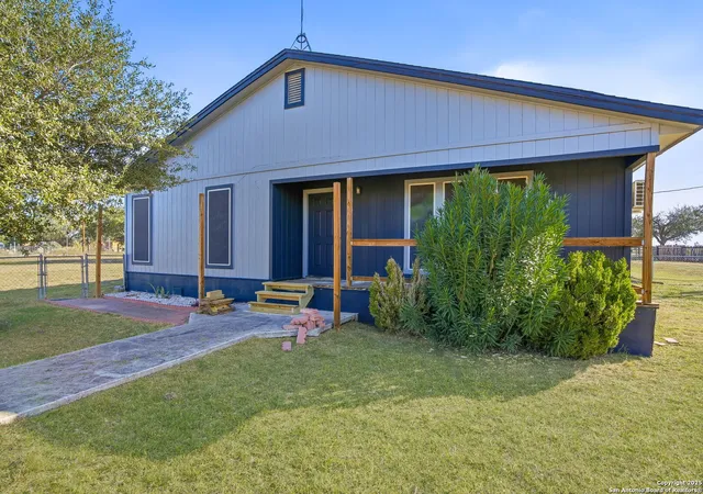 3rd image of 1037 County Road 7711, Devine, TX 78016 | MLS# 1970347