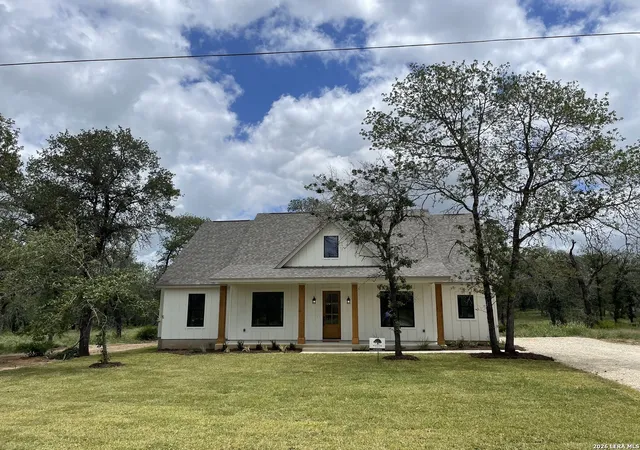 2nd image of 116 Pinot Pl, La Vernia, TX 78121 | MLS# 1970351