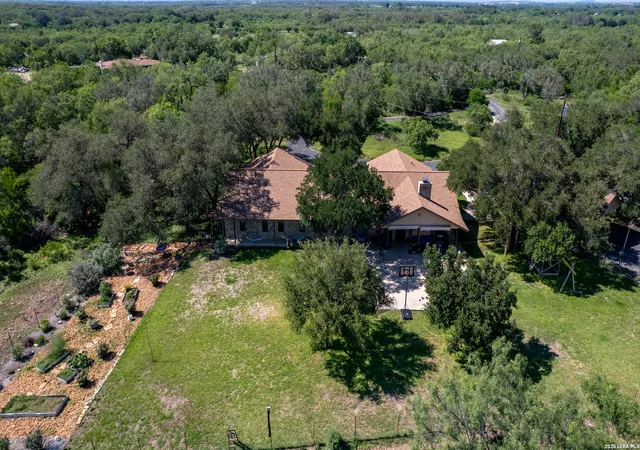 36th image of 335 Sunset Ridge, Uvalde, TX 78801 | MLS# 1970408